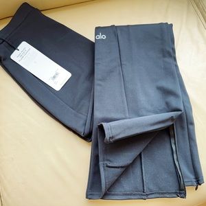 Brand new High-Waist 7/8 Zip It Flare Legging size S